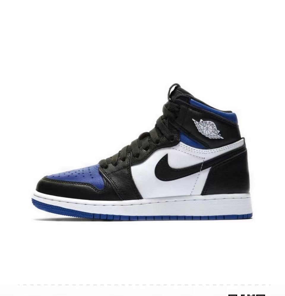 Air Jordan 1 Retro High Royal Toe product image
