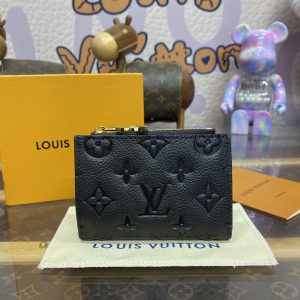 Louis Vuitton Lisa Wallet M83587