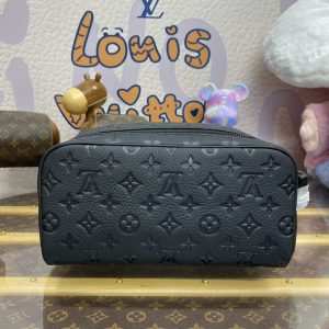 Louis Vuitton Dopp Kit M59478