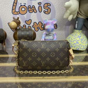 Louis Vuitton Pochette Accessoires M82766