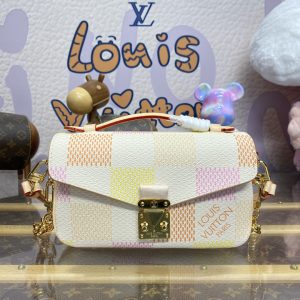 Louis Vuitton Pochette Métis East West N40749