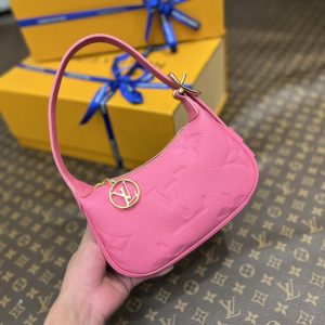 Louis Vuitton Mini Moon M82487