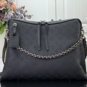 Louis Vuitton Hand It All MM M24132