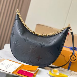 Louis Vuitton Loop Hobo M46739