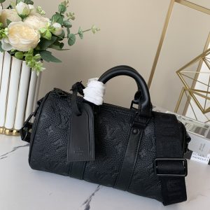 Louis Vuitton Keepall Bandoulière 25 M20900