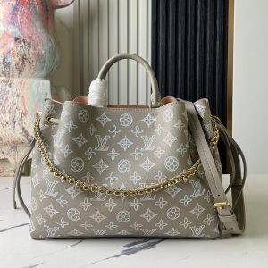 Louis Vuitton Bella Tote M23395