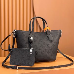 Louis Vuitton Blossom PM M21848