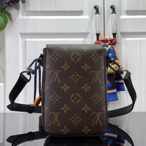 Louis Vuitton S-Lock Vertical Wearable Wallet M82535