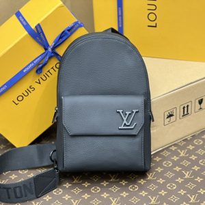 Louis Vuitton Pilot Slingbag M23736