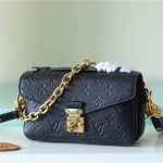 Louis Vuitton Pochette Métis East West M22942