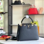 Louis Vuitton Capucines MM bag M54663