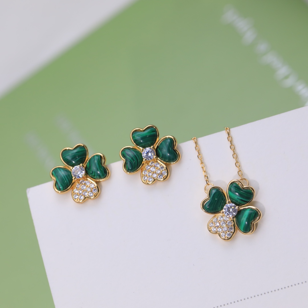 Van Cleef & Arpels Necklace Earrings Combination - available at shoes886.com