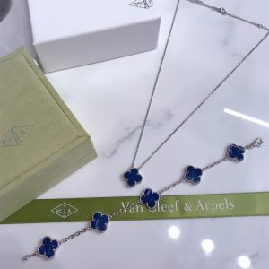 Van Cleef & Arpels Necklace Bracelet Combination