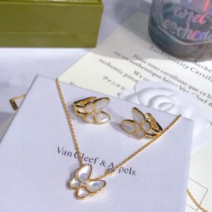 Van Cleef & Arpels Necklace Earrings Combination