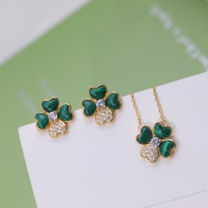 Van Cleef & Arpels Necklace Earrings Combination
