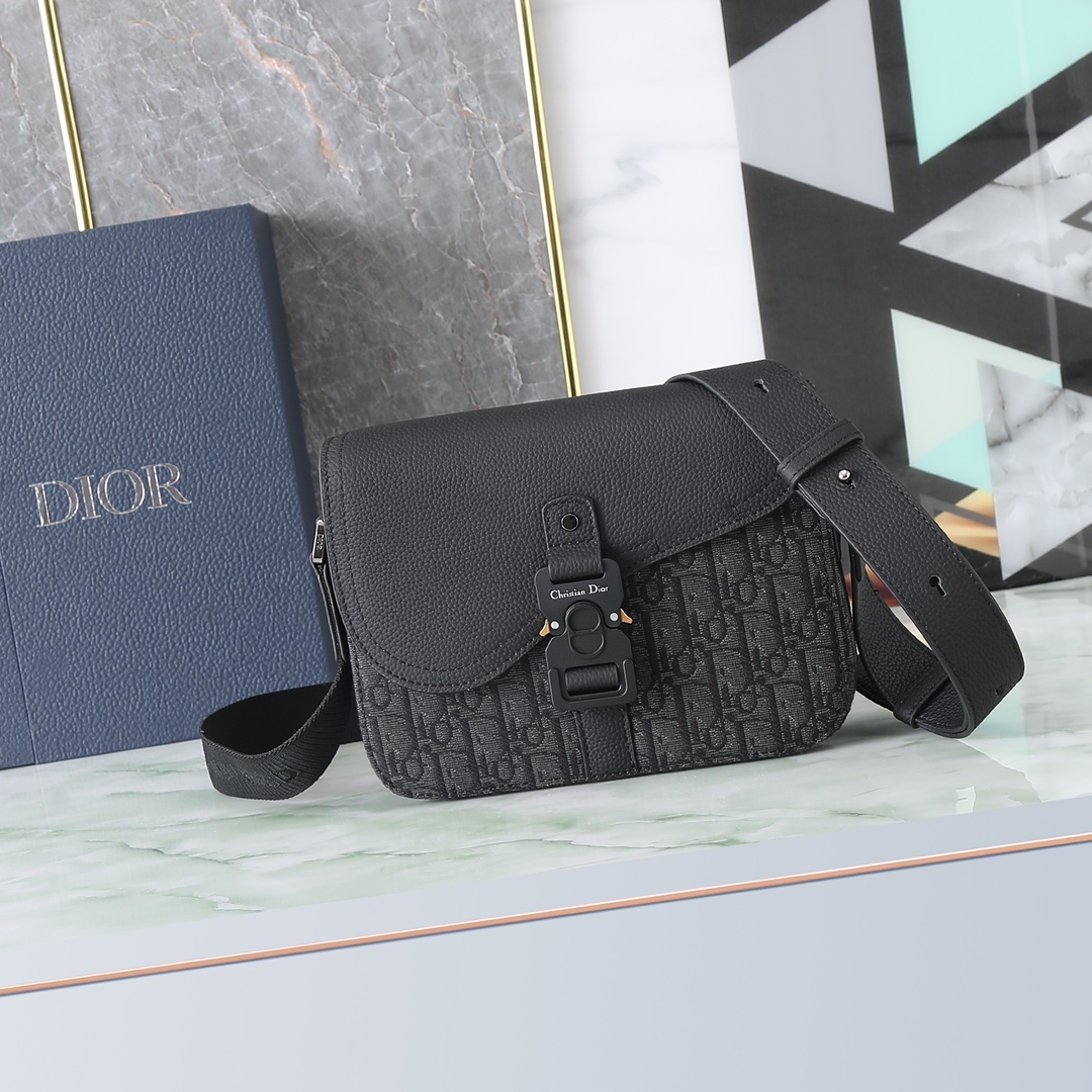 Dior Saddle Messenger Bag with Flap 1ADPO049 - Dior Saddle style at shoes886.com