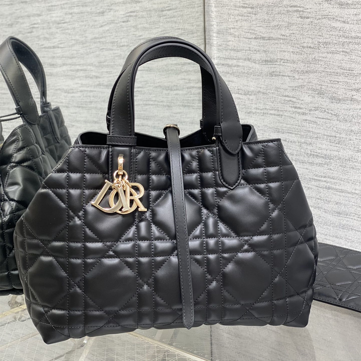 Dior Toujours Bag M2821 product listing front view