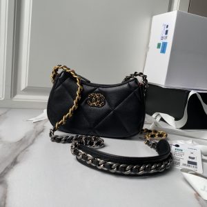 Chanel Armpit Bag Ap4013