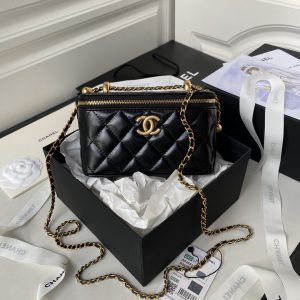 Chanel Handbag, Crossbody Shoulder Ap3901
