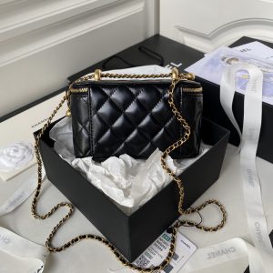 Chanel Handbag, Crossbody Shoulder Ap3901