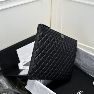 Chanel Boy Bag A84407