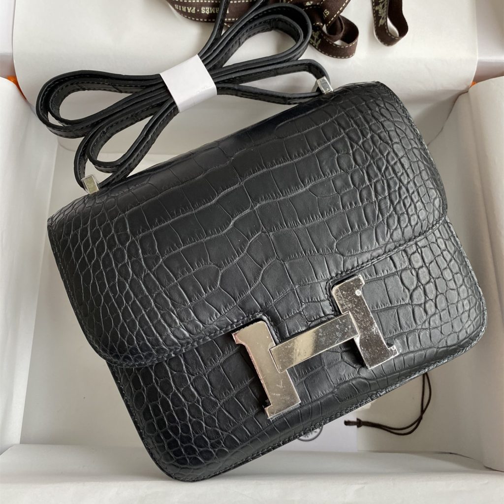 Hermès Constance Epsom Alligator 19CM