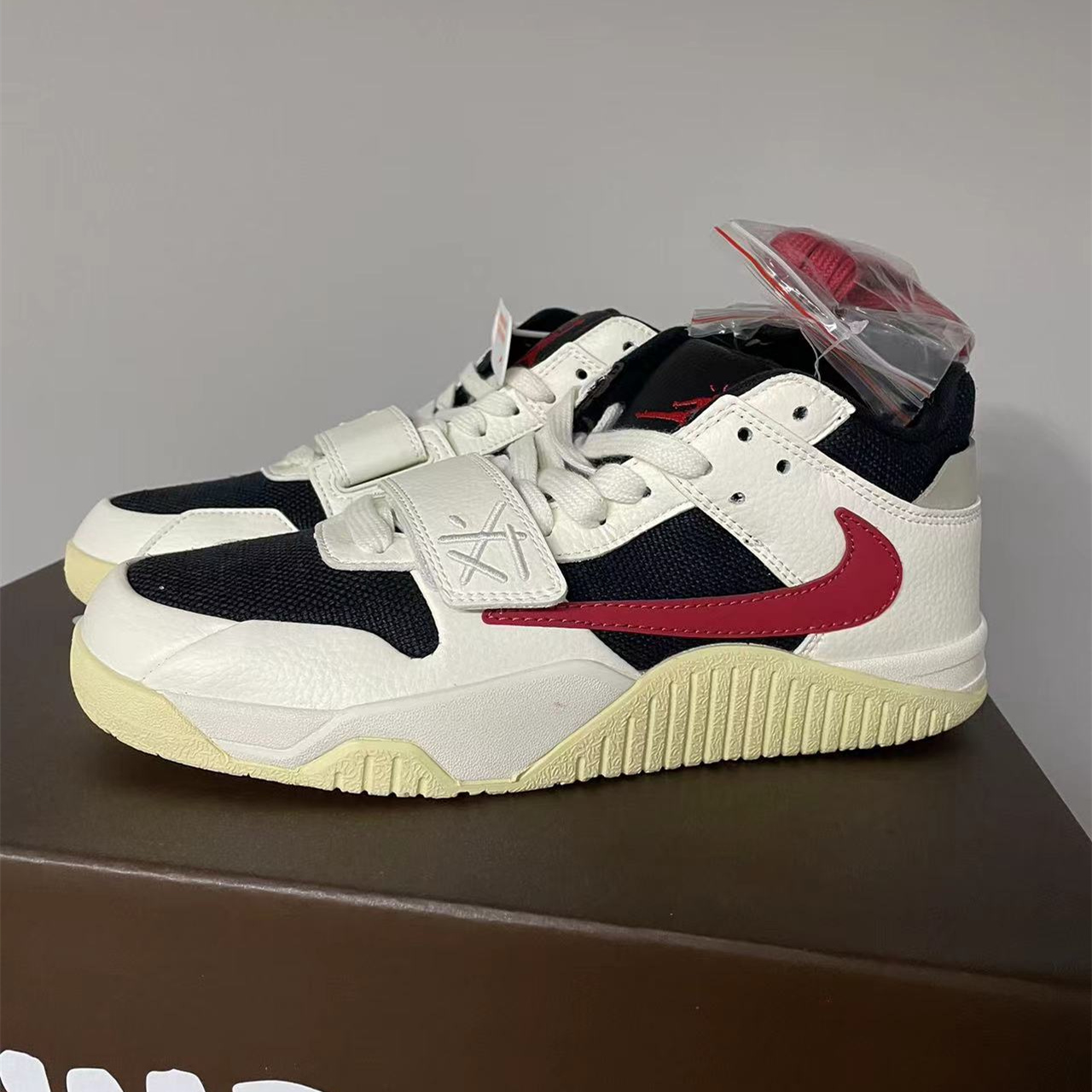Travis Scott x Jordan Jumpman Jack University Red - available at shoes886.com