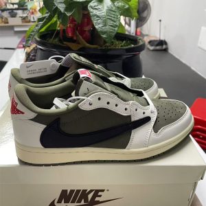 A-001 Jordan 1 Retro Low Travis Scott Medium Olive