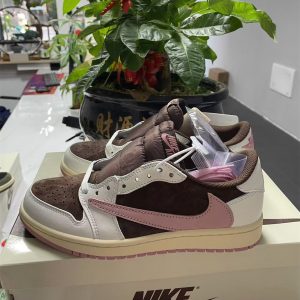A-0001 Travis Scott x Air Jordan 1 Low OG “Dark Pony/Pink Oxford”