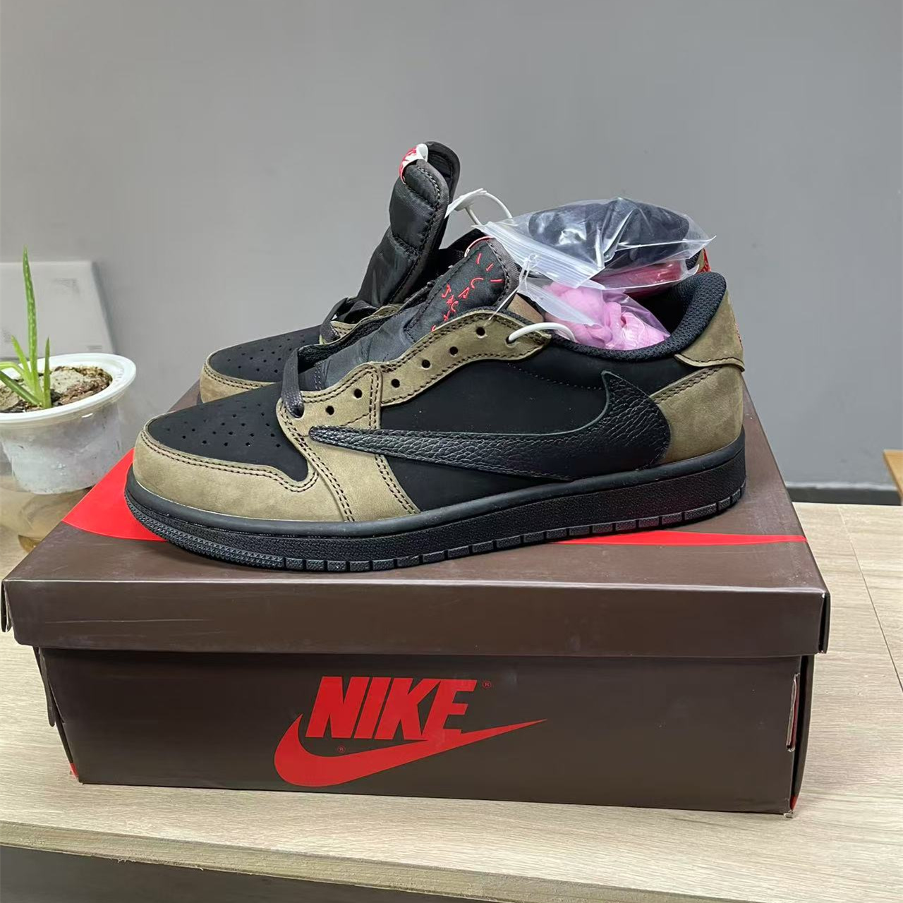 Air Jordan 1 Travis Scott Low Brown Black