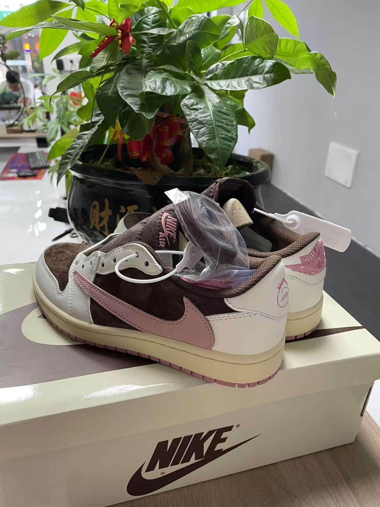Travis Scott Air Jordan 1 Low Dark Pony - shoes886.com